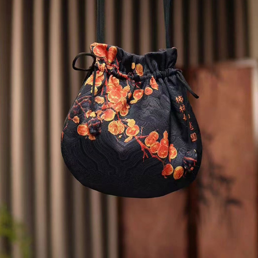 Embroidery Ideas - Silk Material Retro Handbags Embroidery Design