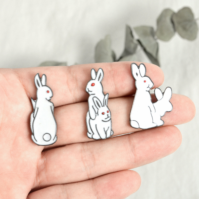 Brooch Pins Cartoon Animals Bu - Embroidery Rabbit 评论和价格