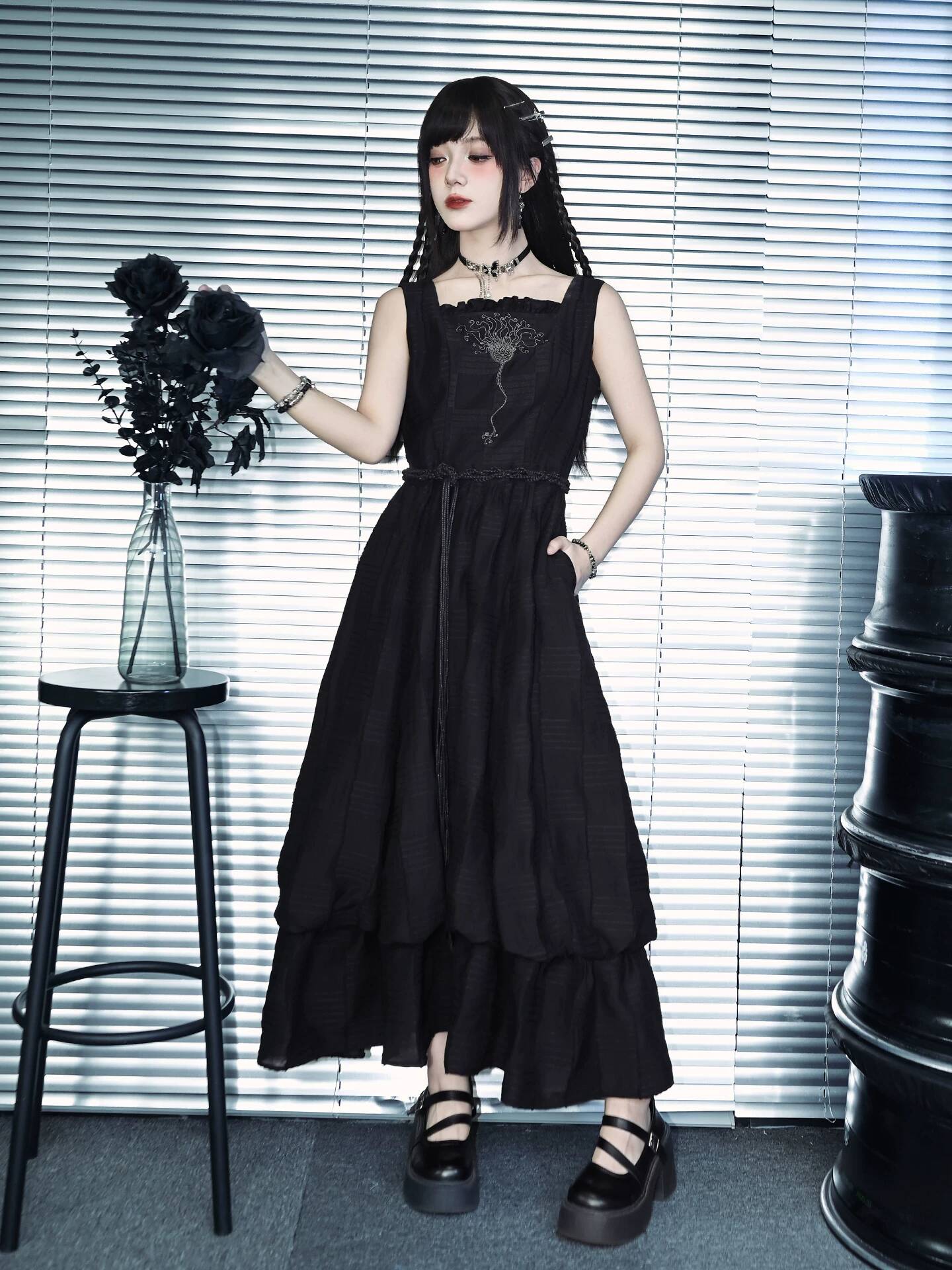 New Crinoid Embroidery Black D - Embroidery Dress 评论和价格