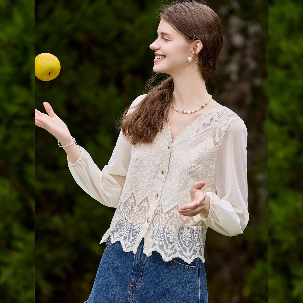 LOUIS YAO Sweet Lace V-neck Ca - Embroidery Cardigan 评论和价格