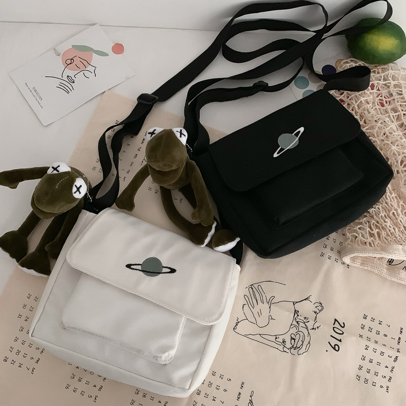 Casual Collage Student Messeng - Embroidery Motif 评论和价格