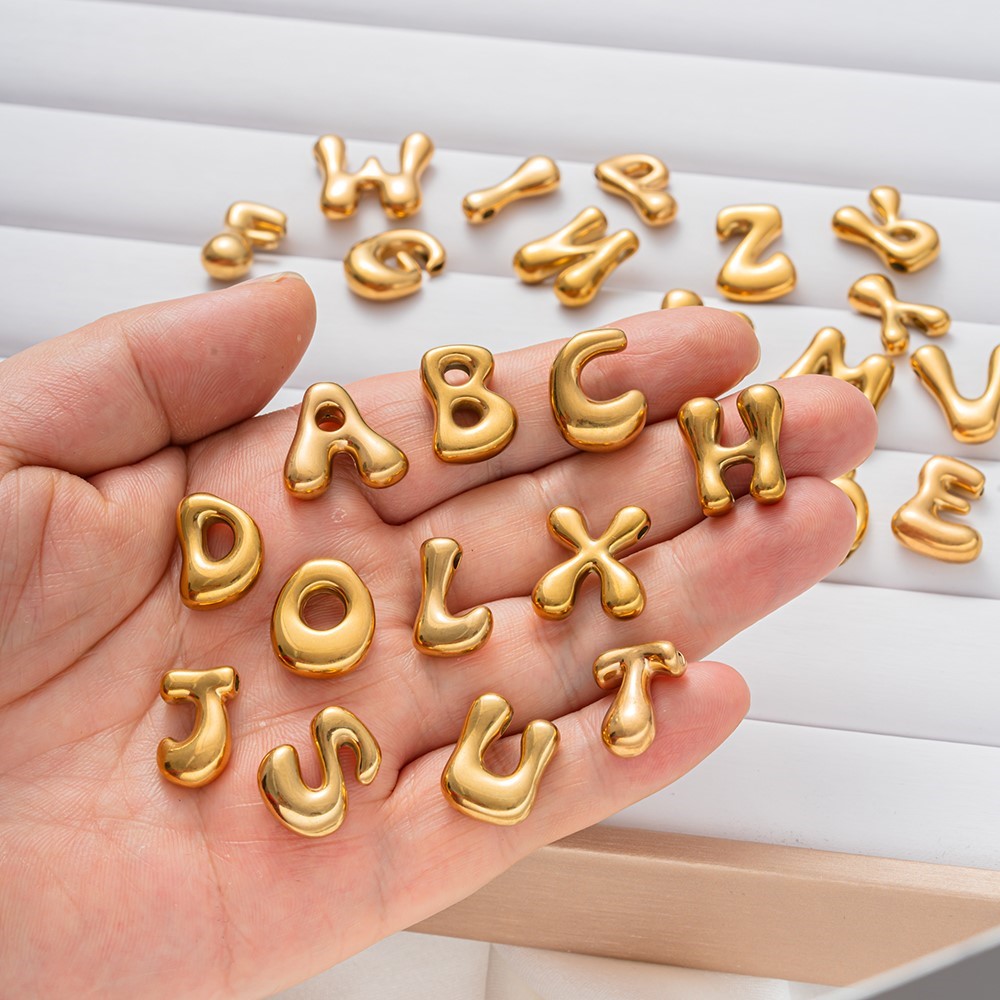 5Pcs Fashion Stainless Steel G - Embroidery Charm 评论和价格