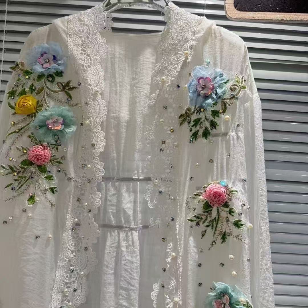 Breathable Cotton Blended Whit - Embroidery Cardigan 评论和价格